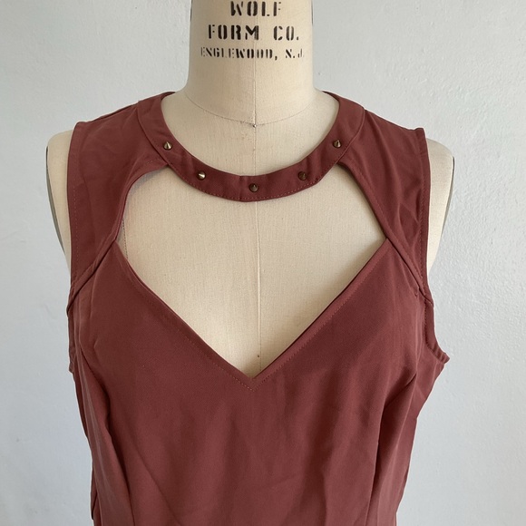 Dress - Picture 3 of 9